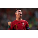 Ronaldo đi vào lịch sử sau khi lập cú đúp trong ngày